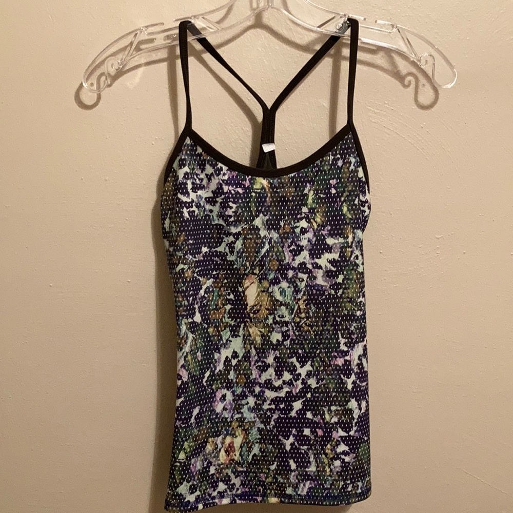 Lululemon tank